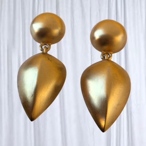 Givenchy Paris New York Earrings Gold Tone Brushed Drop Dangle Post Signed - Picture 7 of 14